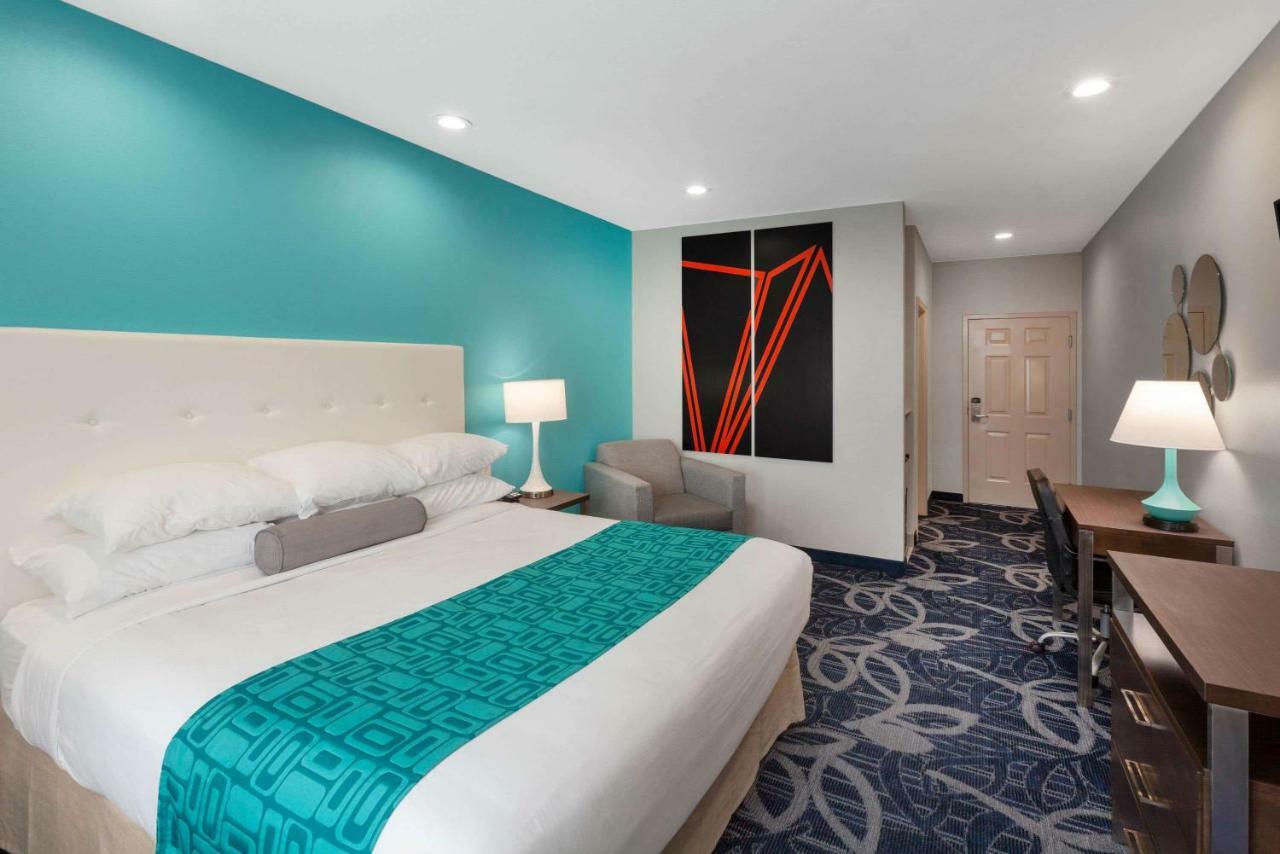 Americas Best Value Inn Houston Willowbrook Bagian luar foto